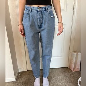 Stefano International medium wash jeans high rise with tapered angles
